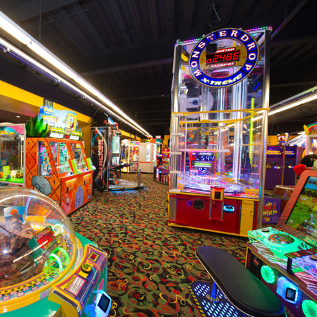Great Wolf Lodge Southern California games in the arcade